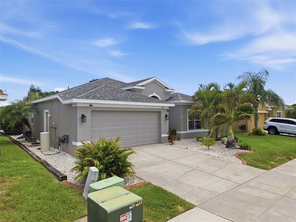 Active With Contract: $339,000 (3 beds, 2 baths, 1530 Square Feet)