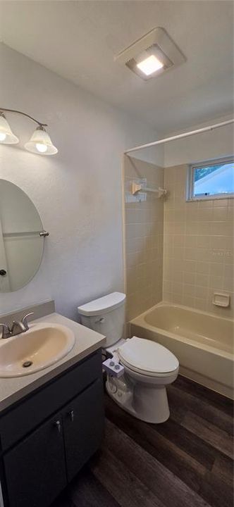 В аренду: $2,800 (4 спален, 2 ванн, 2105 Квадратных фут)