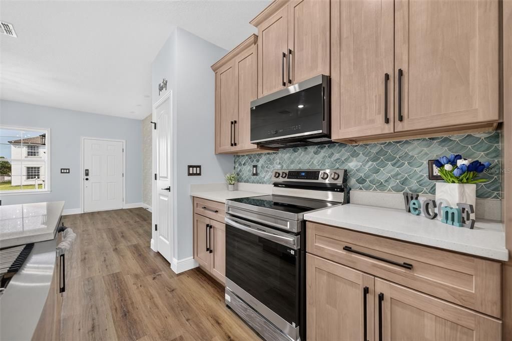 En Venta: $358,500 (4 camas, 3 baños, 1710 Pies cuadrados)