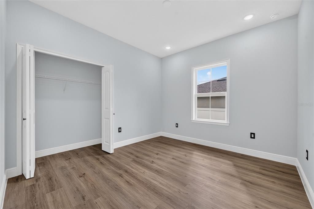 En Venta: $358,500 (4 camas, 3 baños, 1710 Pies cuadrados)