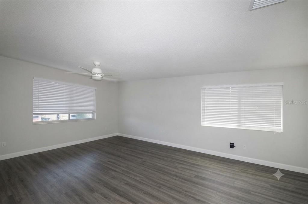 В аренду: $1,600 (2 спален, 1 ванн, 828 Квадратных фут)