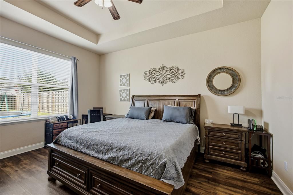 Activo con contrato: $345,000 (3 camas, 2 baños, 1574 Pies cuadrados)