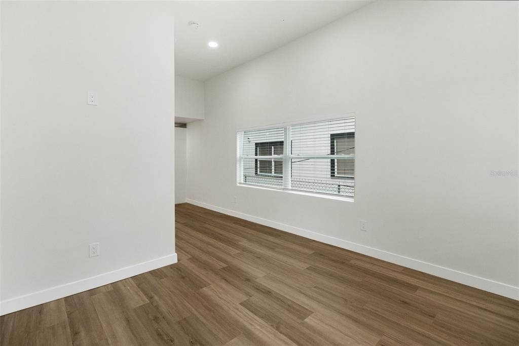 В аренду: $2,800 (3 спален, 2 ванн, 1088 Квадратных фут)