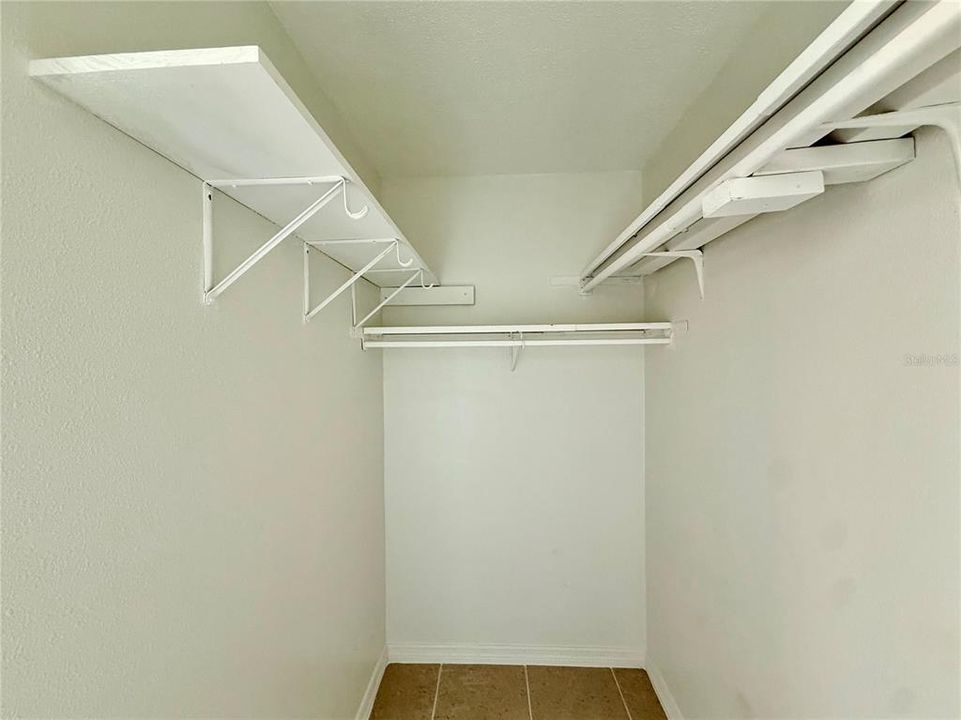 For Rent: $1,295 (1 beds, 1 baths, 728 Square Feet)