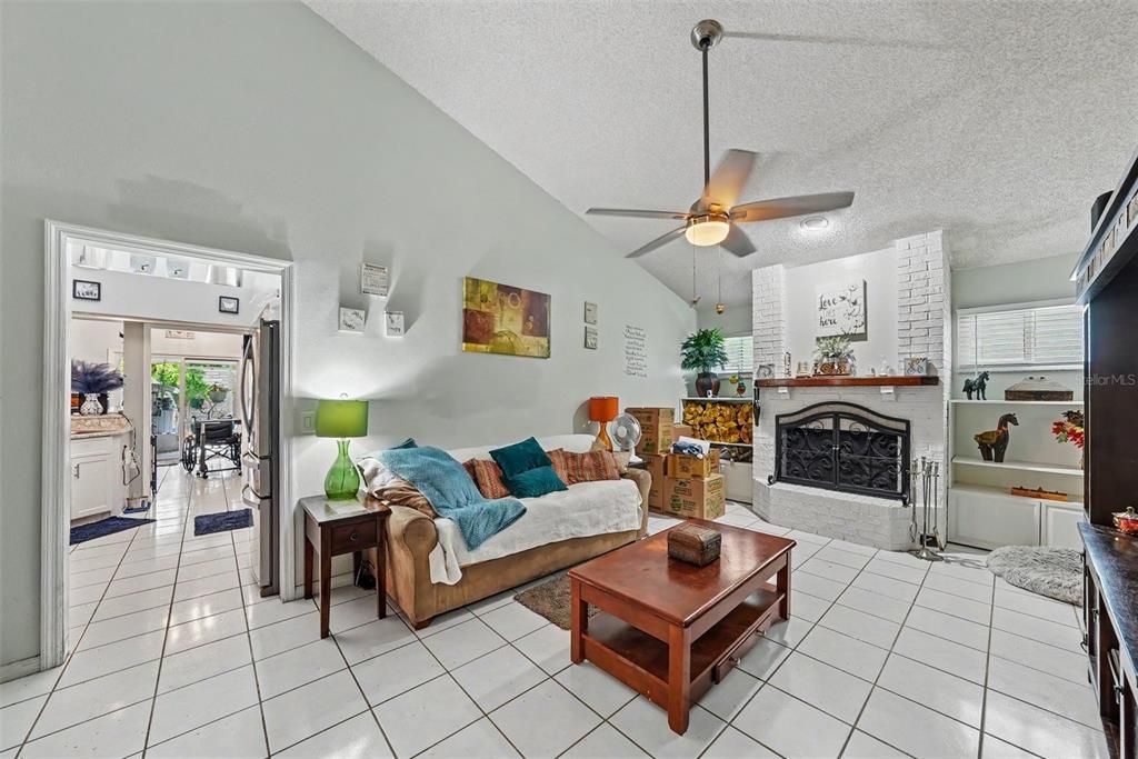 En Venta: $420,000 (3 camas, 2 baños, 1722 Pies cuadrados)