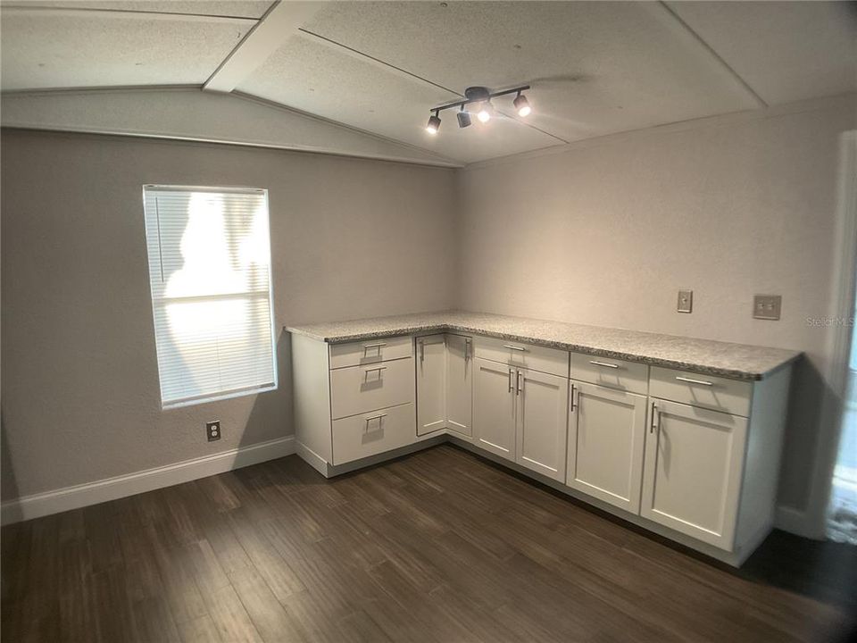 На продажу: $199,900 (3 спален, 2 ванн, 1622 Квадратных фут)