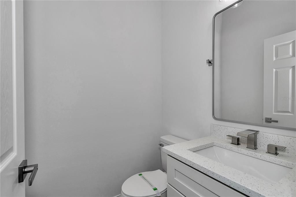 For Sale: $308,000 (4 beds, 2 baths, 1816 Square Feet)
