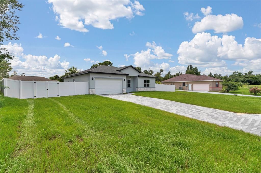 For Sale: $308,000 (4 beds, 2 baths, 1816 Square Feet)