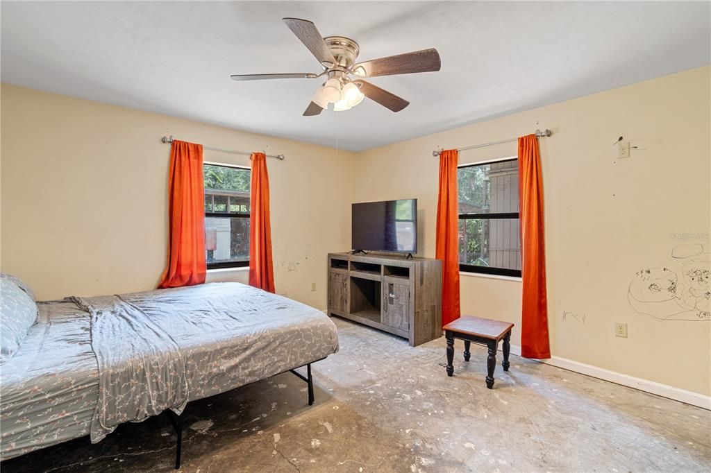 На продажу: $194,900 (2 спален, 2 ванн, 1648 Квадратных фут)
