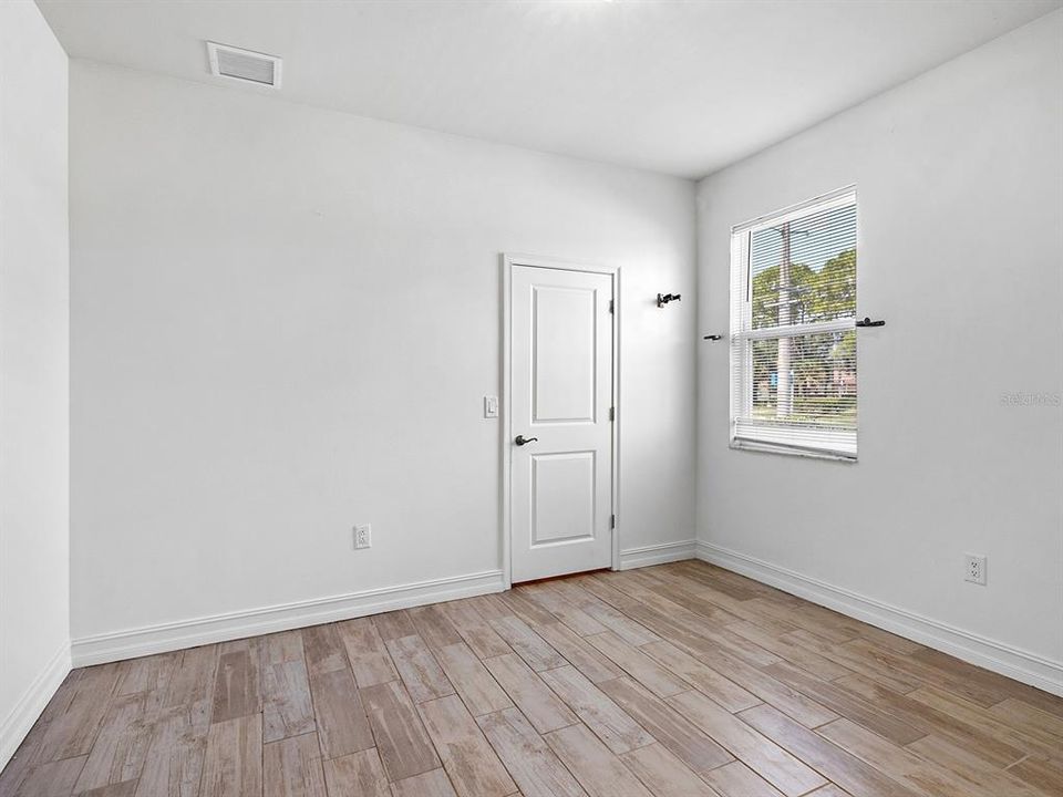 For Rent: $3,595 (4 beds, 3 baths, 2370 Square Feet)