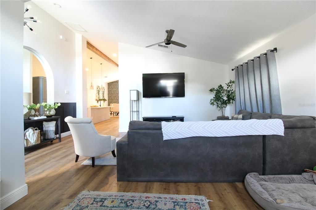 На продажу: $435,000 (3 спален, 2 ванн, 1622 Квадратных фут)