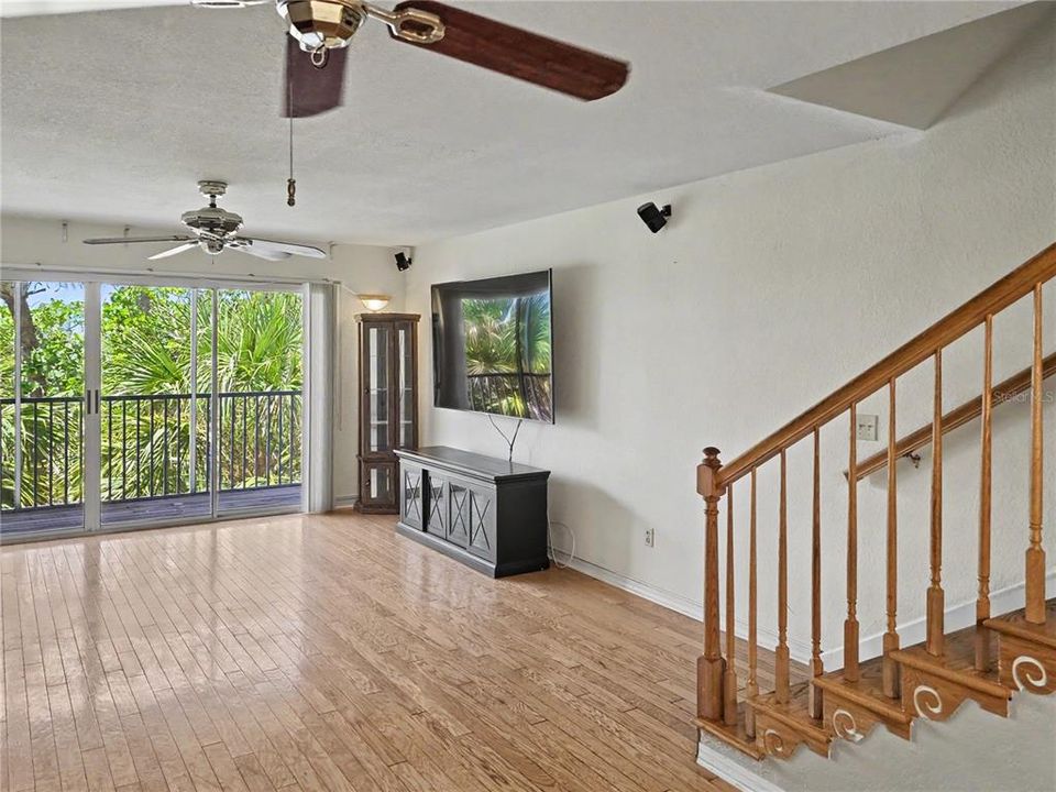 На продажу: $275,000 (3 спален, 3 ванн, 1749 Квадратных фут)