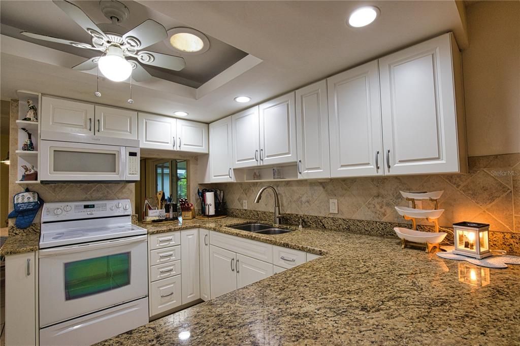 For Sale: $285,000 (3 beds, 2 baths, 1839 Square Feet)