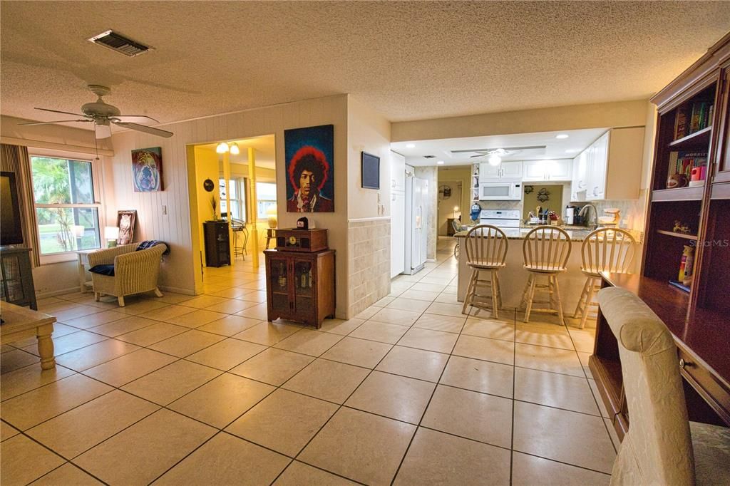 For Sale: $285,000 (3 beds, 2 baths, 1839 Square Feet)
