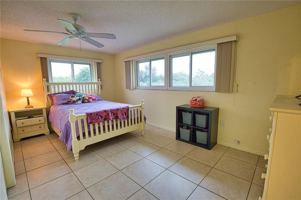 For Sale: $285,000 (3 beds, 2 baths, 1839 Square Feet)