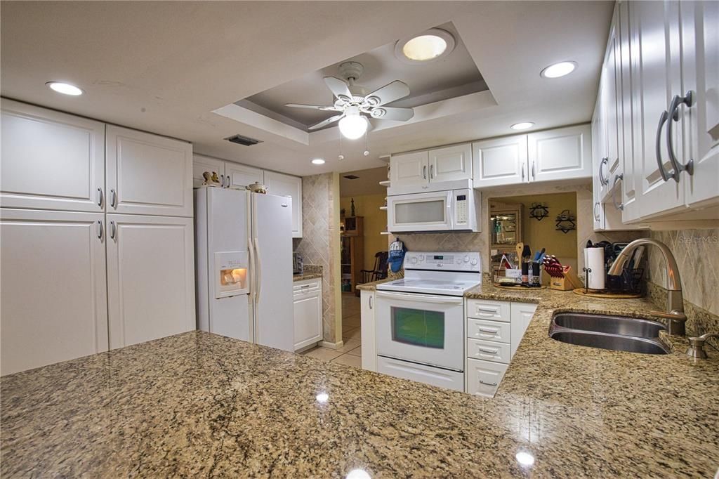 For Sale: $285,000 (3 beds, 2 baths, 1839 Square Feet)
