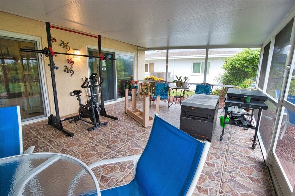 For Sale: $285,000 (3 beds, 2 baths, 1839 Square Feet)