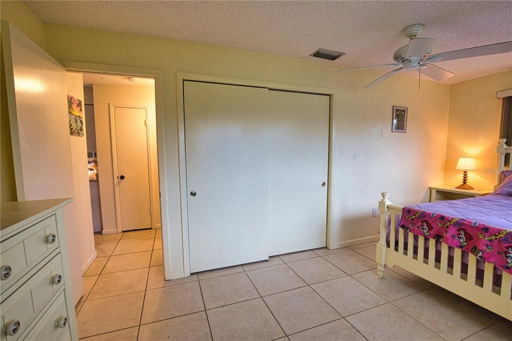 For Sale: $285,000 (3 beds, 2 baths, 1839 Square Feet)