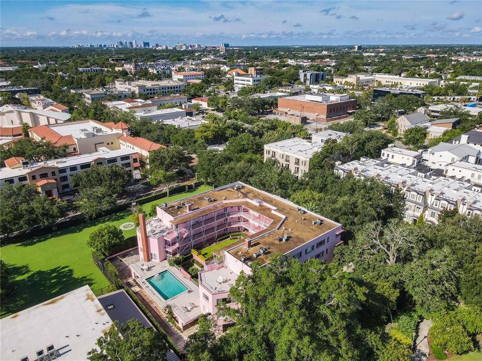 For Rent: $2,200 (1 beds, 1 baths, 673 Square Feet)