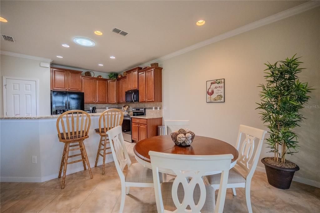 For Sale: $302,203 (2 beds, 2 baths, 1626 Square Feet)