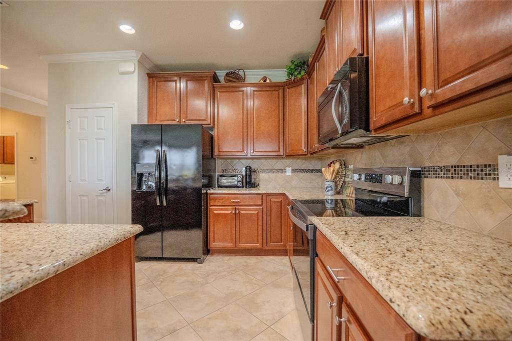 For Sale: $302,203 (2 beds, 2 baths, 1626 Square Feet)