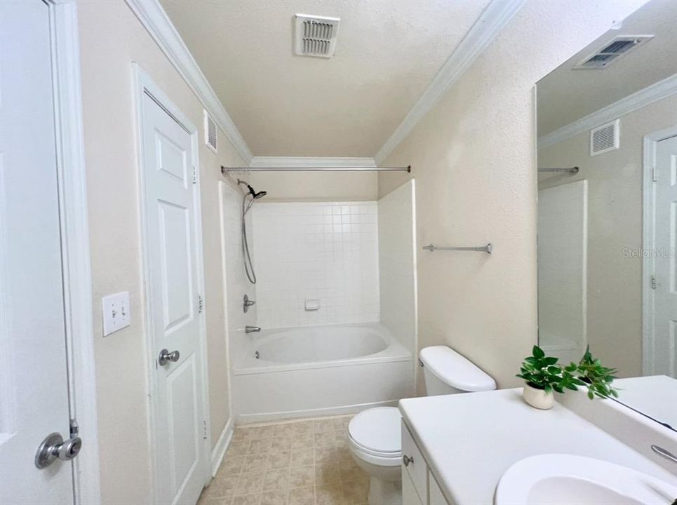 В аренду: $1,695 (2 спален, 2 ванн, 1133 Квадратных фут)
