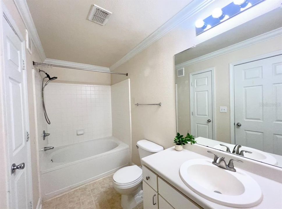 В аренду: $1,695 (2 спален, 2 ванн, 1133 Квадратных фут)