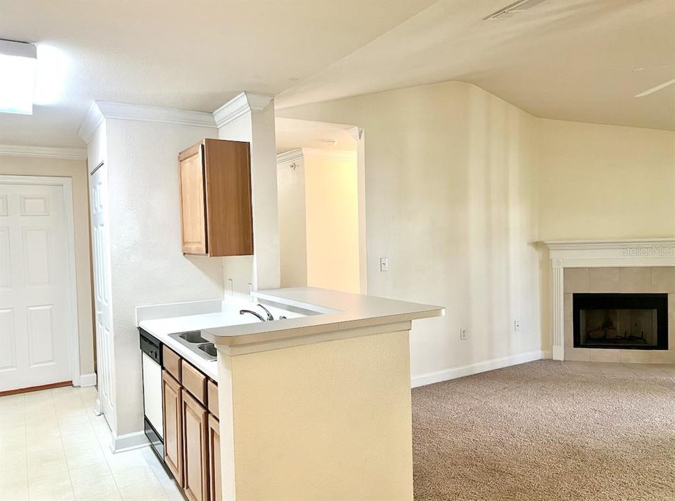 В аренду: $1,695 (2 спален, 2 ванн, 1133 Квадратных фут)