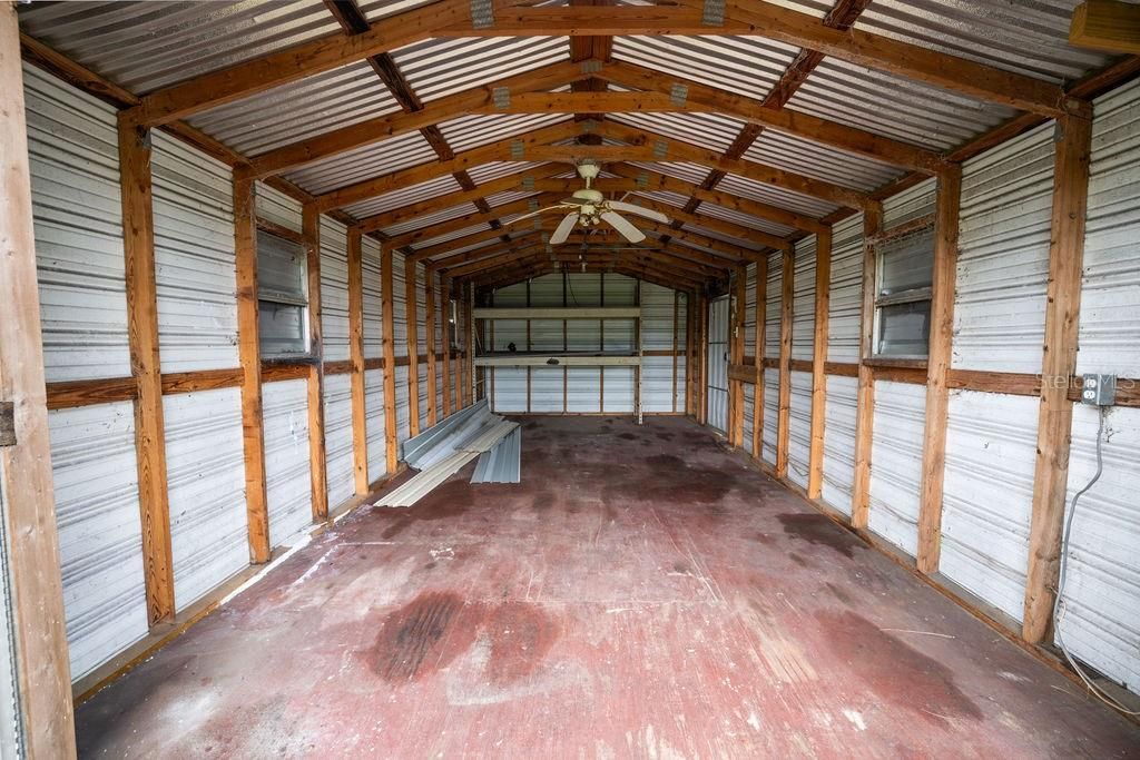 На продажу: $184,500 (2 спален, 1 ванн, 728 Квадратных фут)