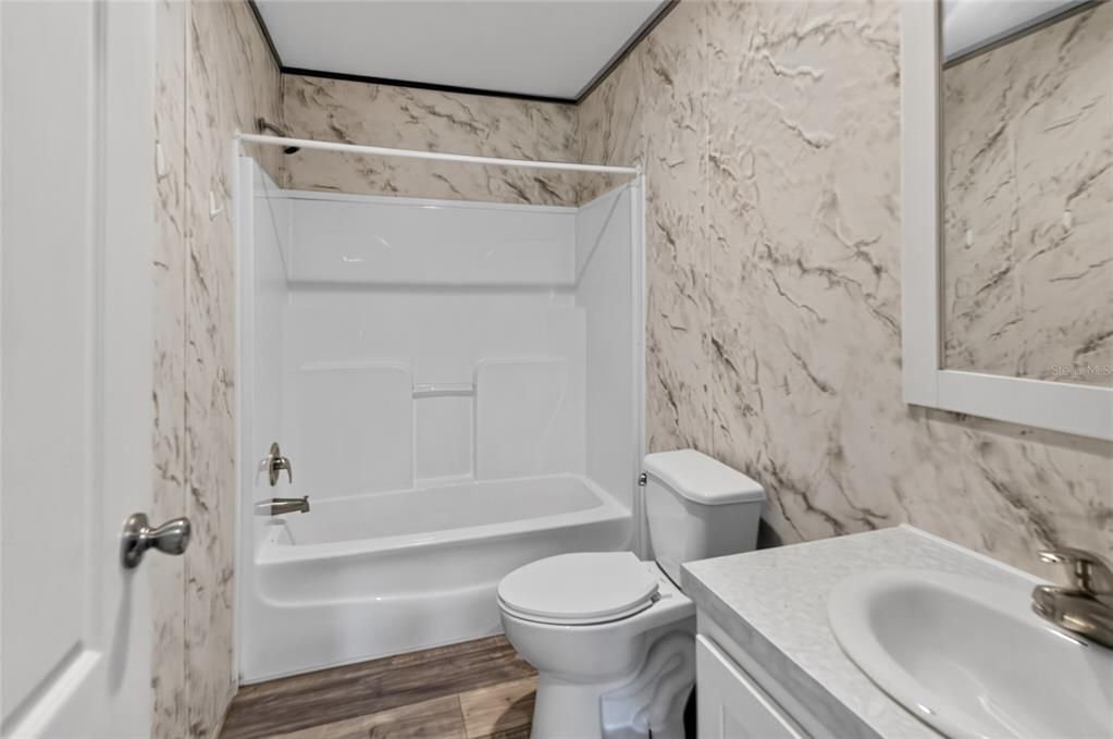 На продажу: $229,997 (3 спален, 2 ванн, 1539 Квадратных фут)
