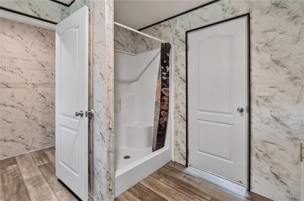 На продажу: $229,997 (3 спален, 2 ванн, 1539 Квадратных фут)