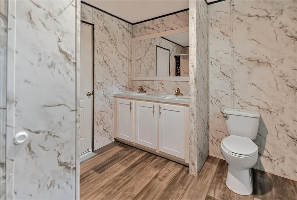 На продажу: $229,997 (3 спален, 2 ванн, 1539 Квадратных фут)