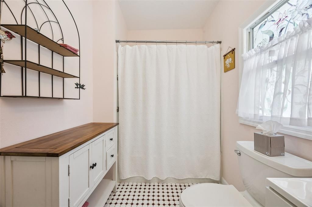 En Venta: $350,000 (2 camas, 1 baños, 1288 Pies cuadrados)