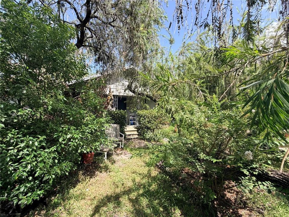 Activo con contrato: $165,000 (2 camas, 1 baños, 912 Pies cuadrados)