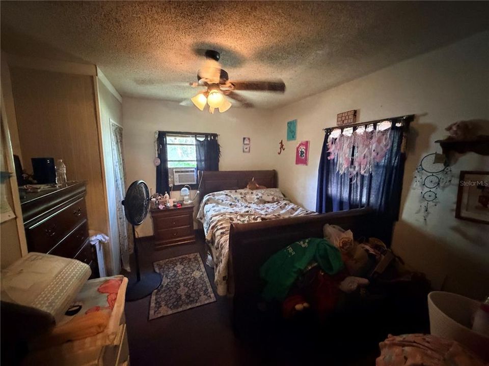 Activo con contrato: $165,000 (2 camas, 1 baños, 912 Pies cuadrados)