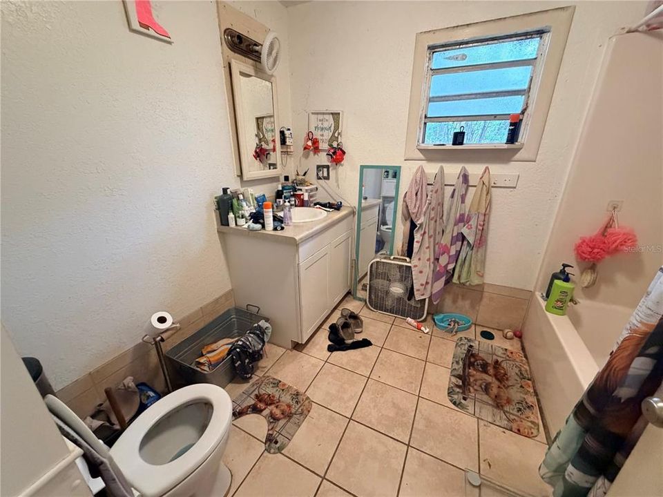 Activo con contrato: $165,000 (2 camas, 1 baños, 912 Pies cuadrados)