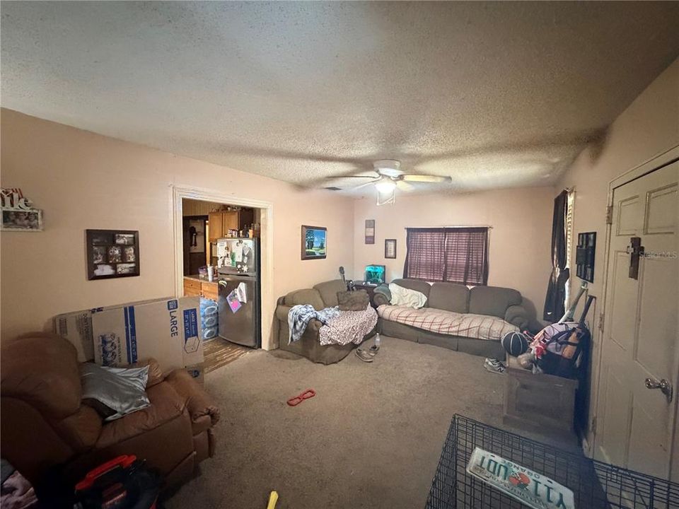 Activo con contrato: $165,000 (2 camas, 1 baños, 912 Pies cuadrados)