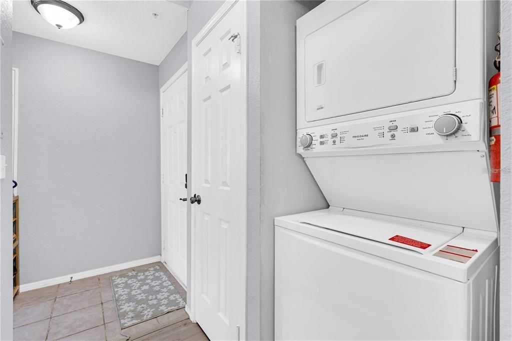 В аренду: $1,900 (2 спален, 2 ванн, 1150 Квадратных фут)