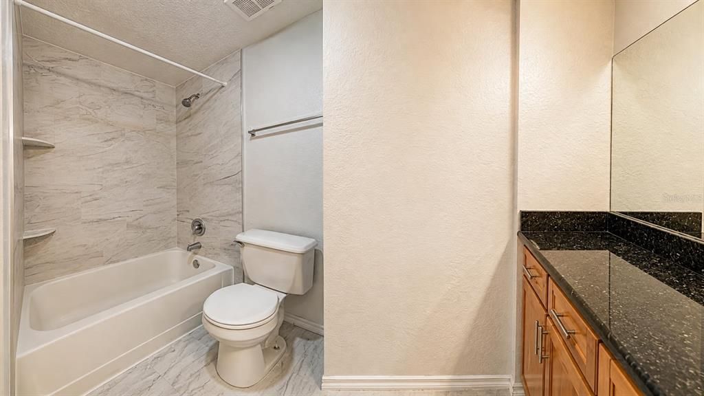 В аренду: $1,900 (2 спален, 2 ванн, 1150 Квадратных фут)
