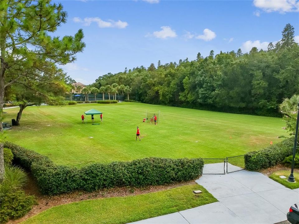 En Venta: $650,000 (4 camas, 2 baños, 3030 Pies cuadrados)