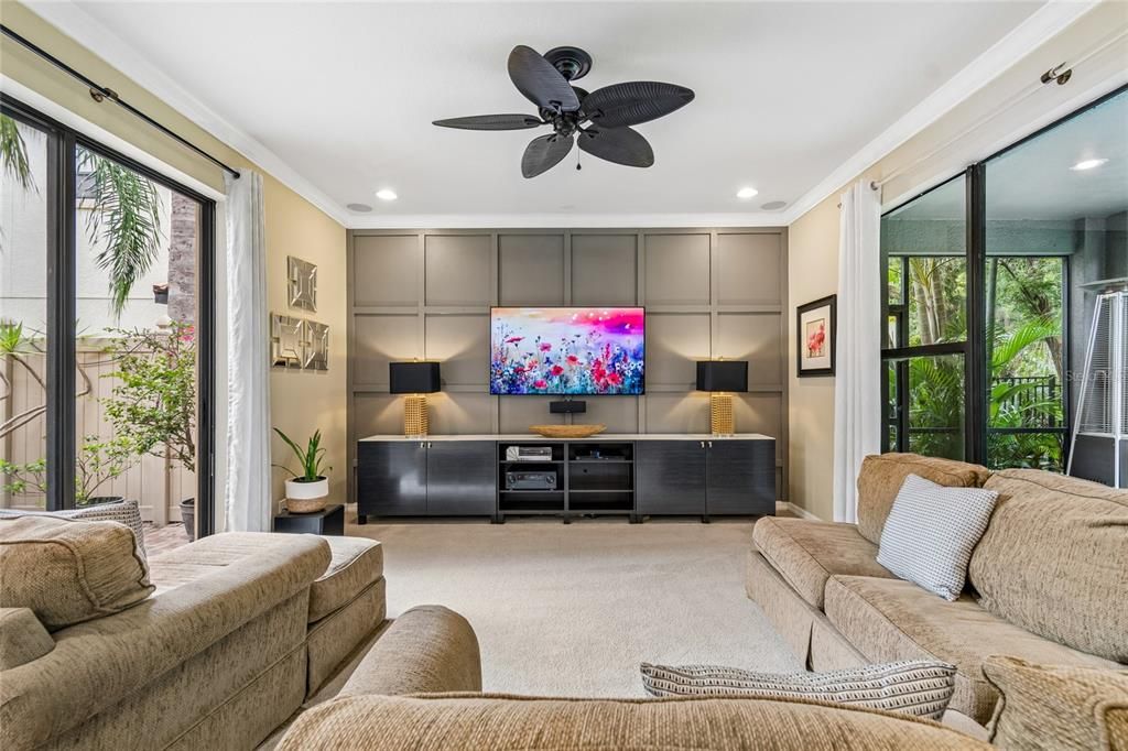 En Venta: $650,000 (4 camas, 2 baños, 3030 Pies cuadrados)