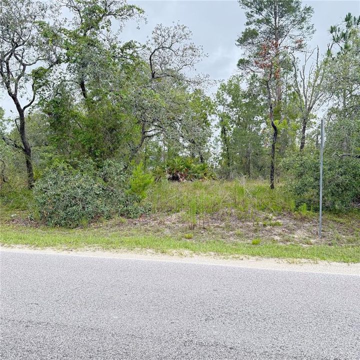 En Venta: $70,000 (0.93 acres)