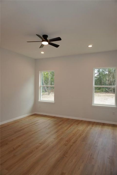 For Sale: $279,000 (3 beds, 2 baths, 1392 Square Feet)