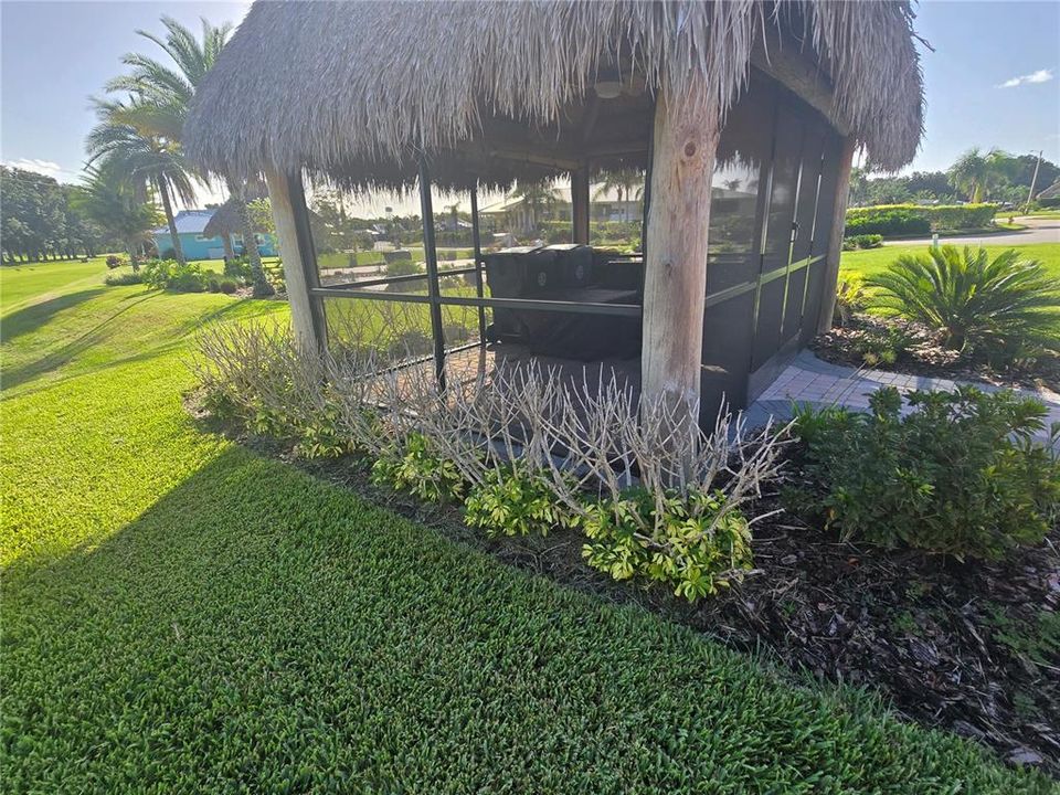 На продажу: $187,000 (0.08 acres)