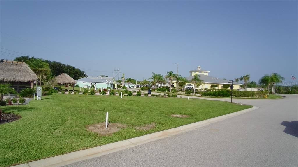 На продажу: $187,000 (0.08 acres)