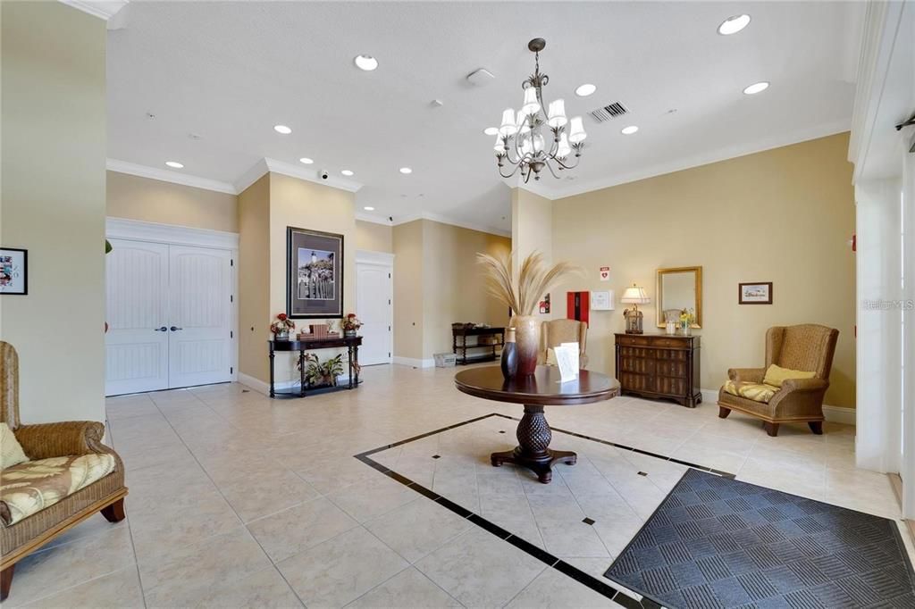 На продажу: $187,000 (0.08 acres)