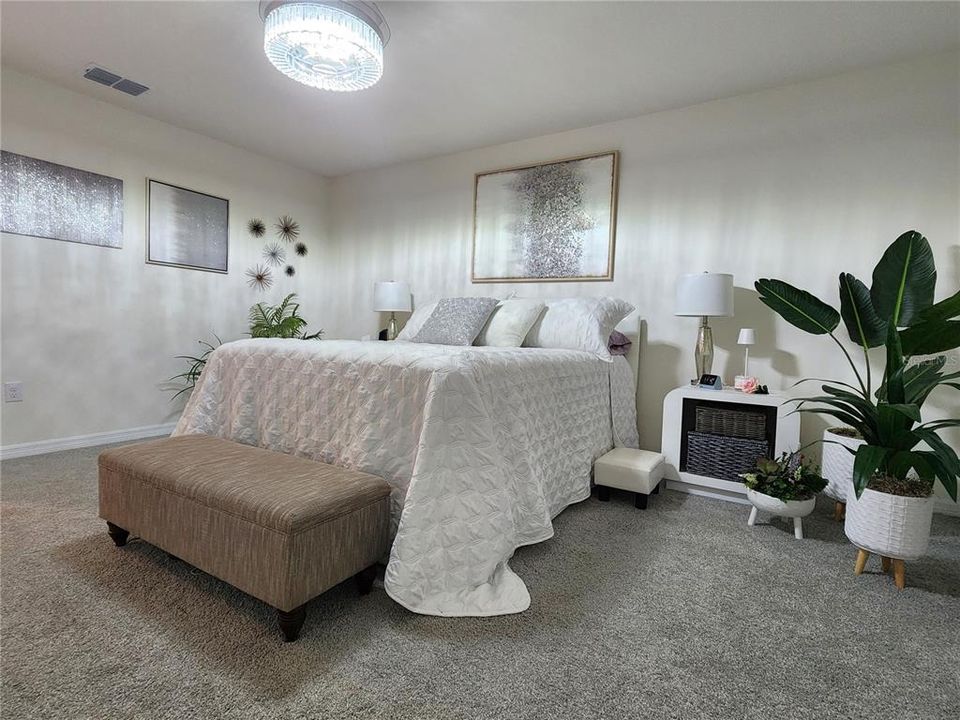 En Venta: $399,000 (4 camas, 2 baños, 2319 Pies cuadrados)
