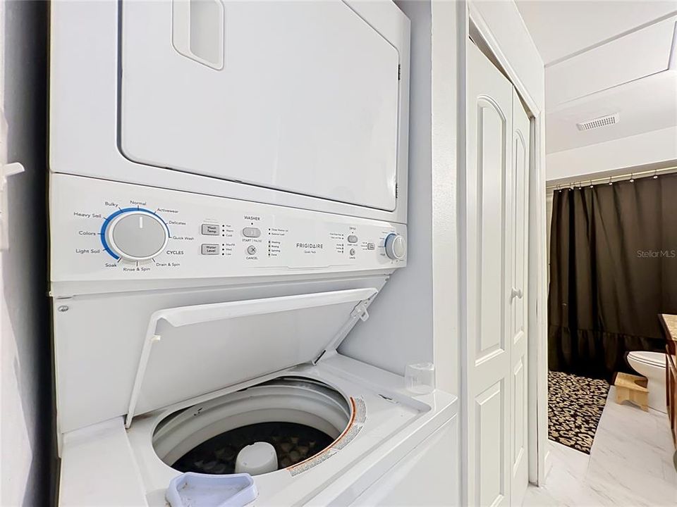 Active With Contract: $1,139,000 (12 beds, 0 baths, 5766 Square Feet)