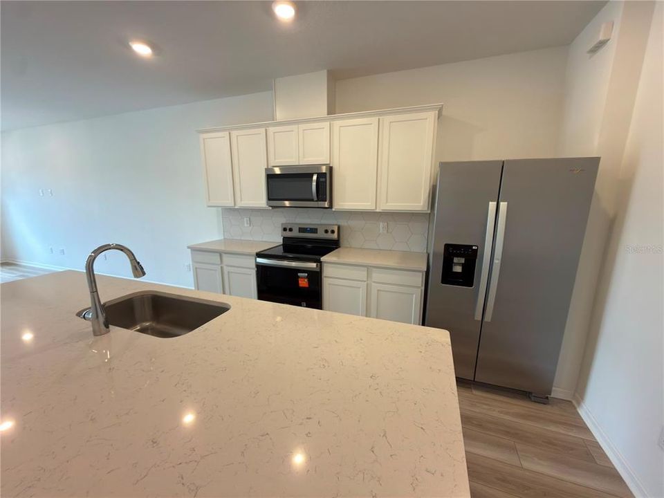 For Rent: $2,650 (3 beds, 2 baths, 1683 Square Feet)