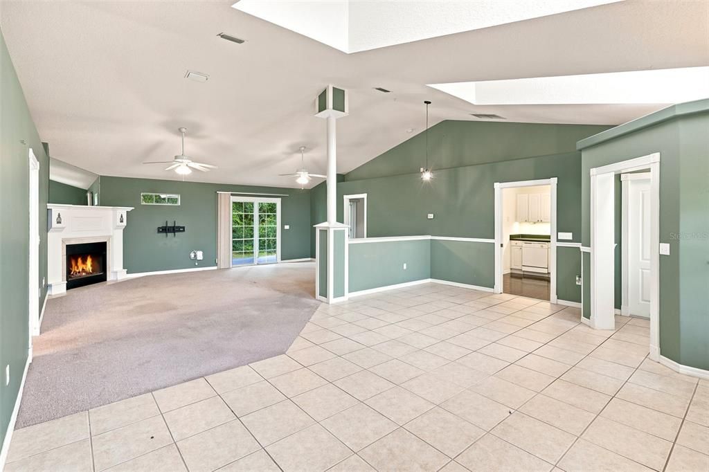 En Venta: $266,900 (3 camas, 2 baños, 1799 Pies cuadrados)